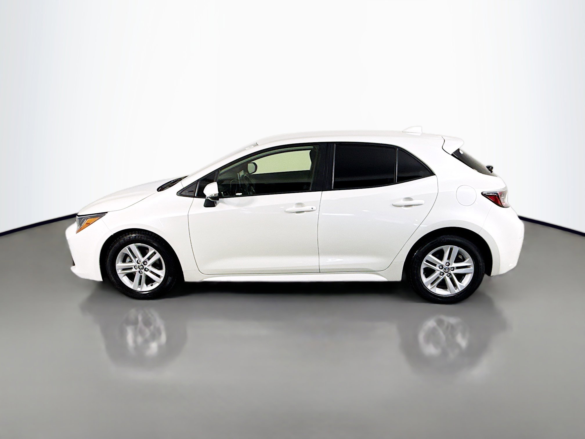 Used 2020 Toyota Corolla SE w/ Carpet Mat Package image 6