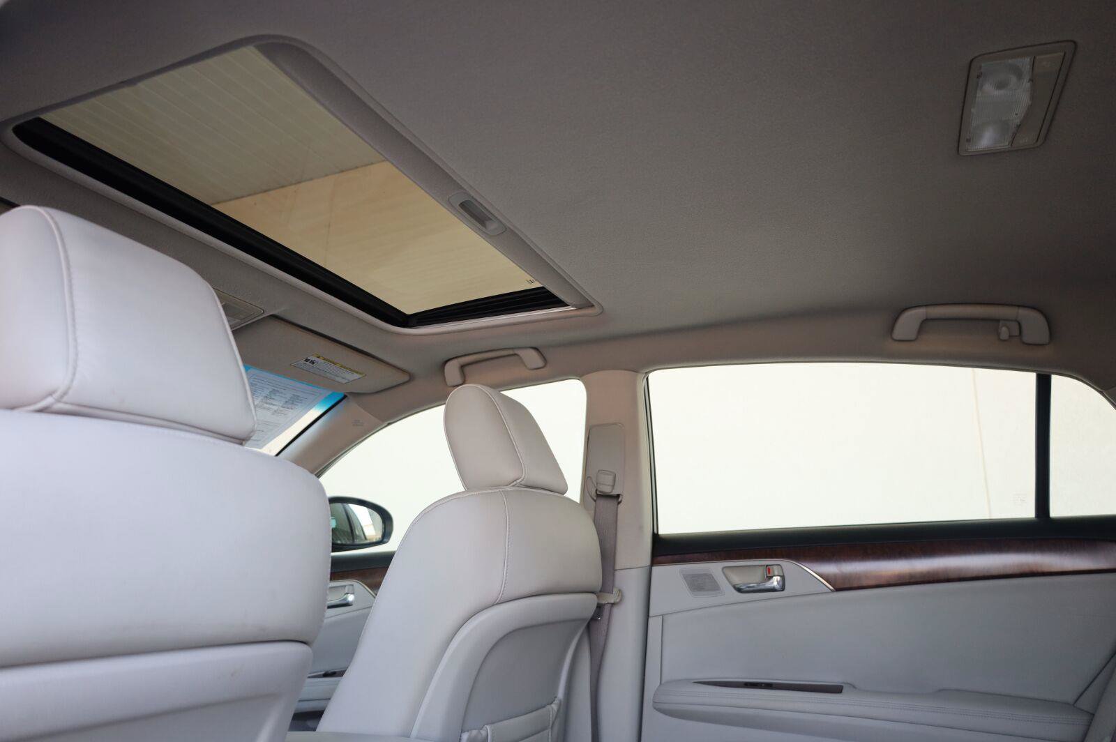 Used 2011 Toyota Avalon Limited FWD image 22
