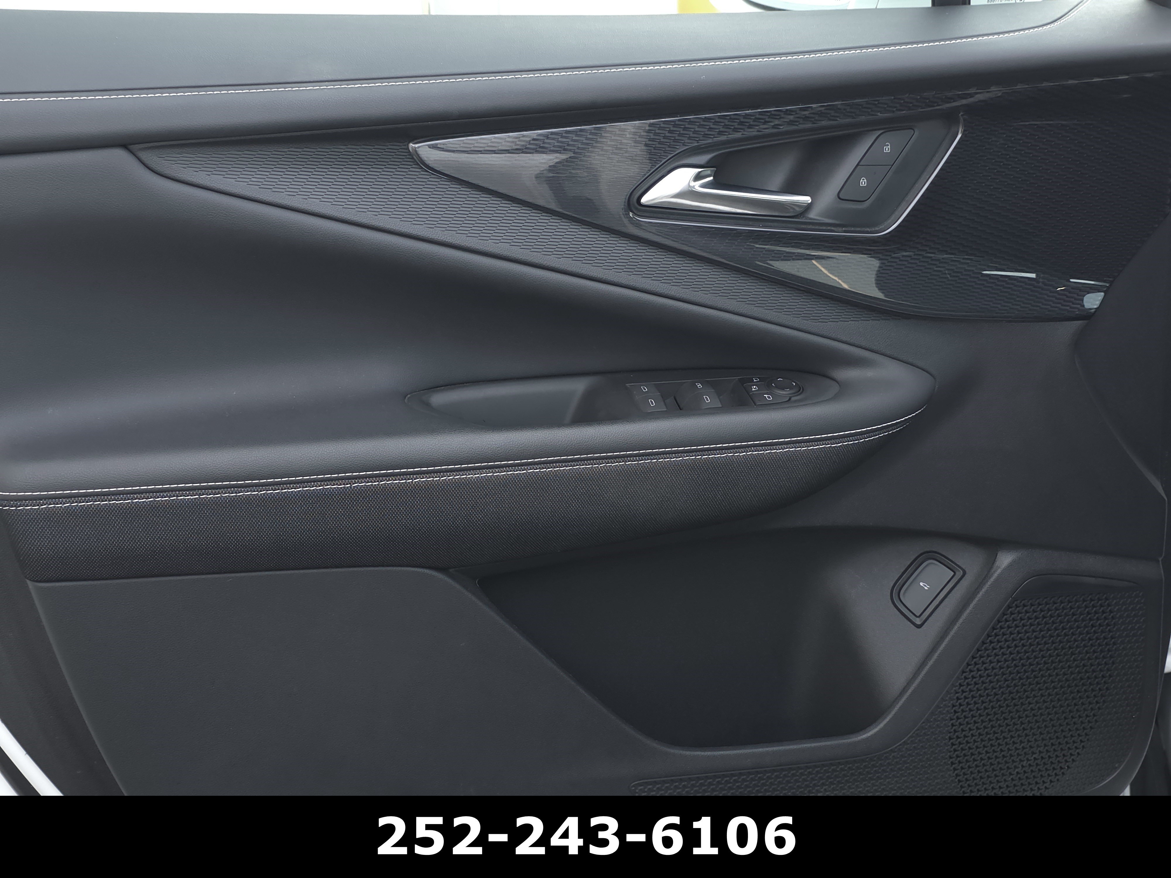 Used 2025 Chevrolet Blazer EV LT AWD/4WD image 29
