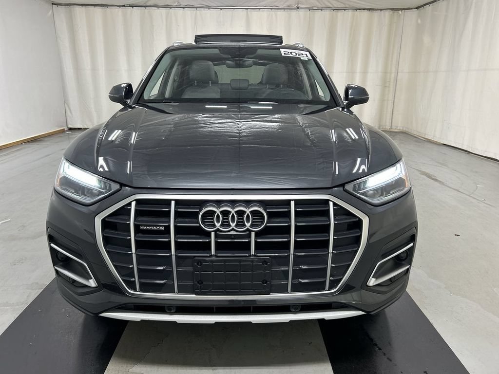 Used 2021 Audi Q5 2.0T Premium Plus w/ Premium Plus Package AWD/4WD image 3