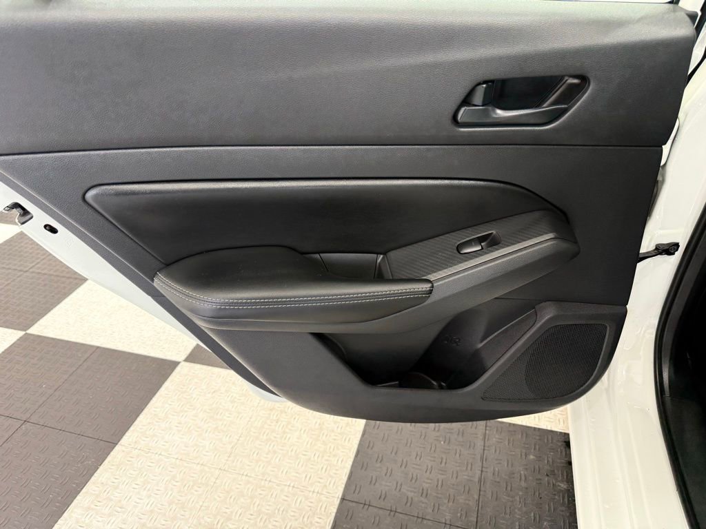 Used 2025 Nissan Altima 2.5 SV FWD image 17