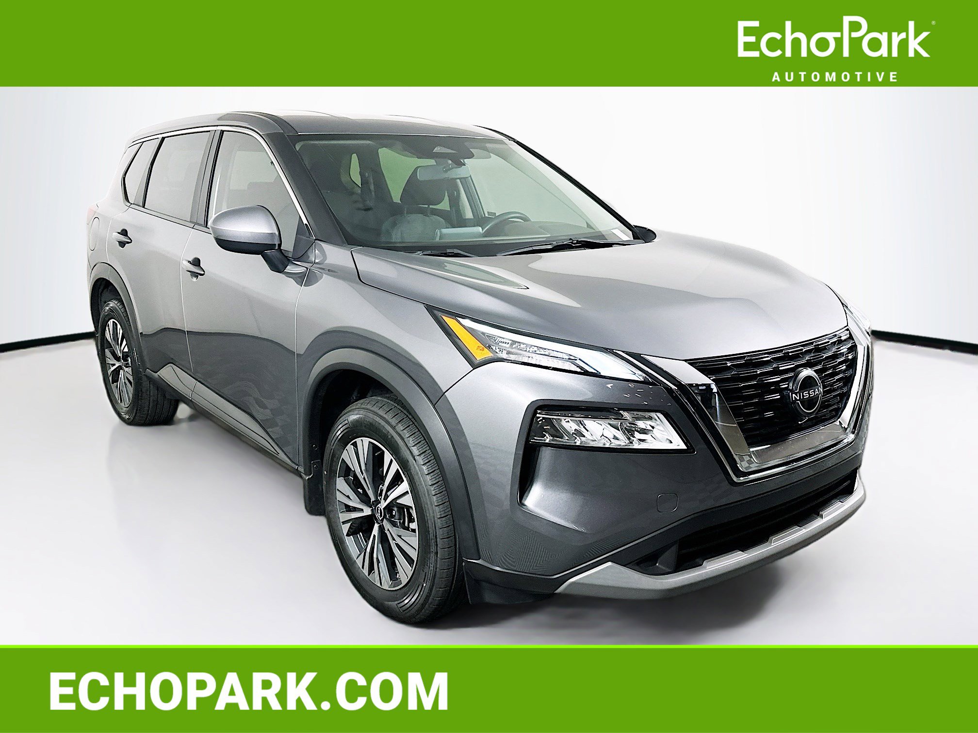 Used 2023 Nissan Rogue SV image 1