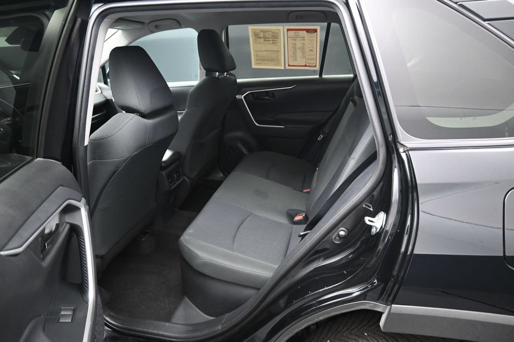 Certified 2020 Toyota RAV4 LE w/ Carpet Mat Package AWD/4WD image 26