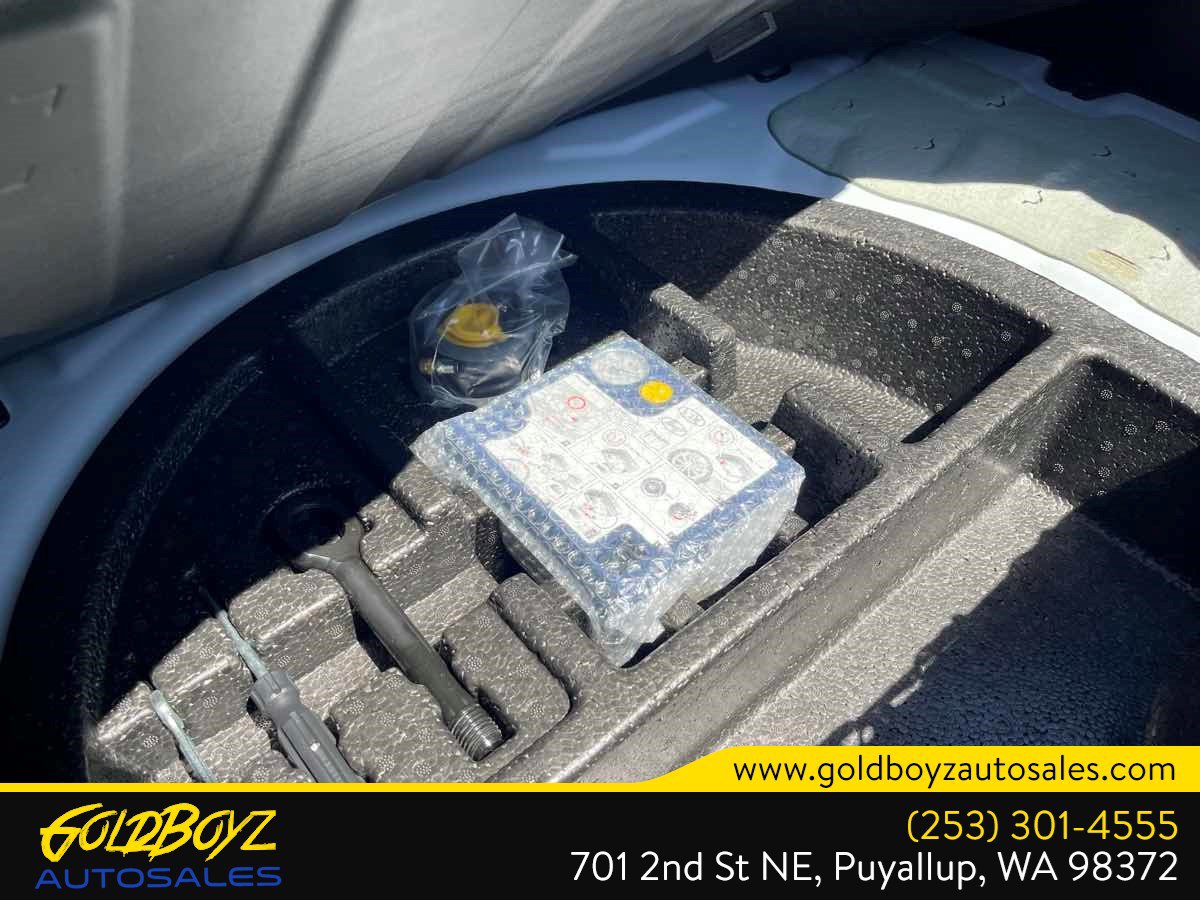 Used 2013 Hyundai Veloster w/ Style Pkg FWD image 23