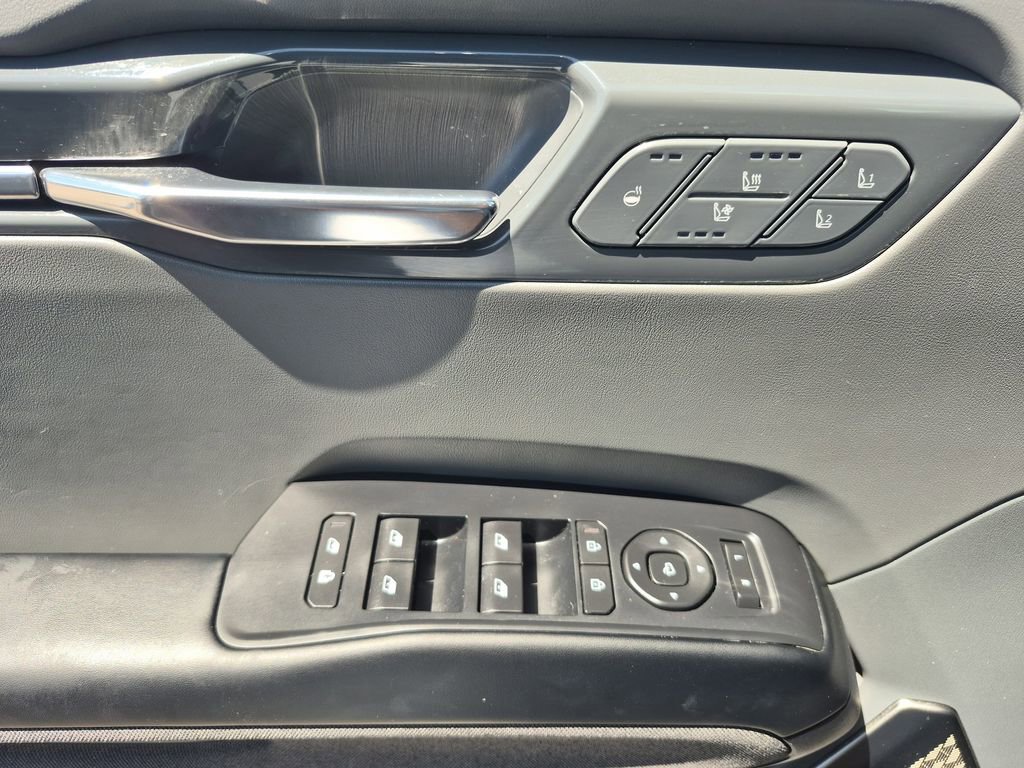 Certified 2024 Kia EV9 Land image 9