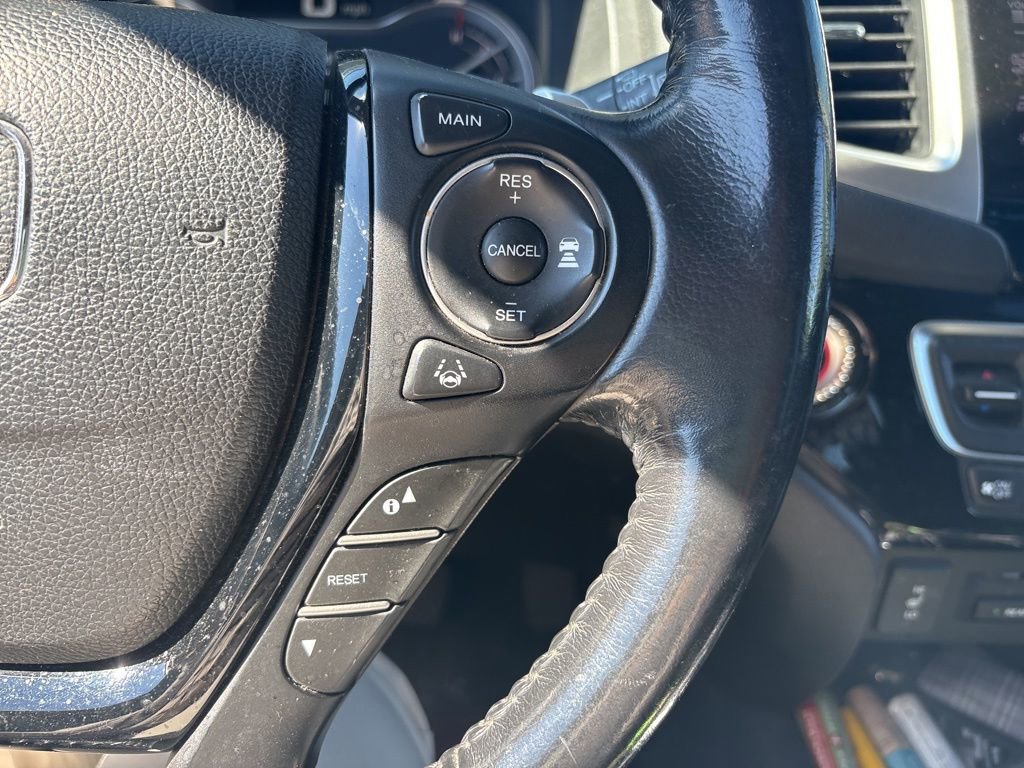 Used 2018 Honda Pilot Touring image 8