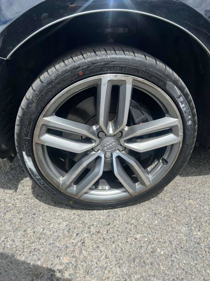 Used 2016 Audi SQ5 Premium Plus w/ Technology Package AWD/4WD image 12