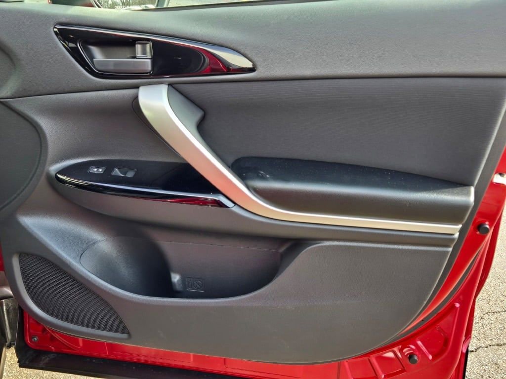 New 2025 Mitsubishi Eclipse Cross LE image 6