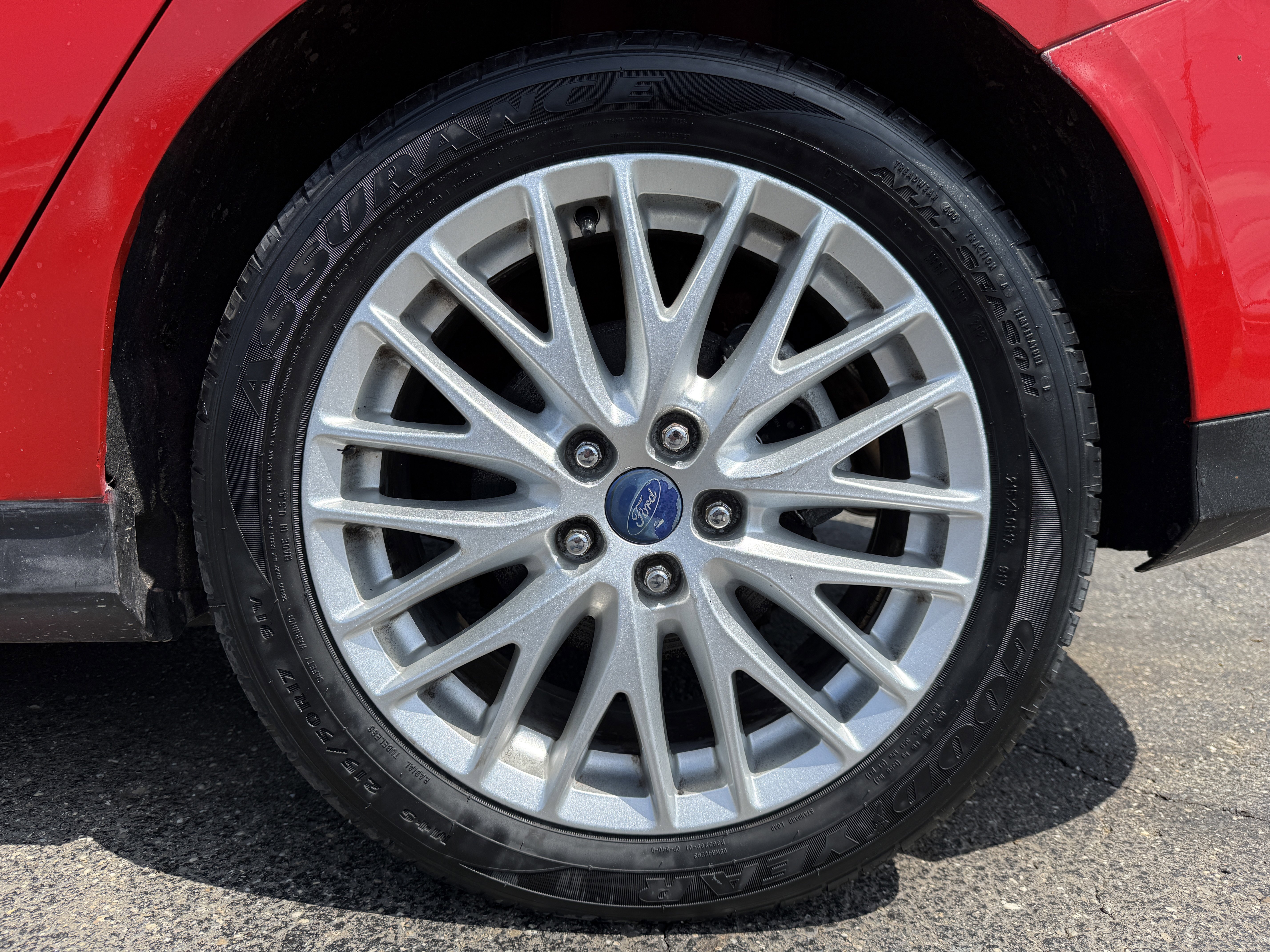 Used 2012 Ford Focus SEL FWD image 34