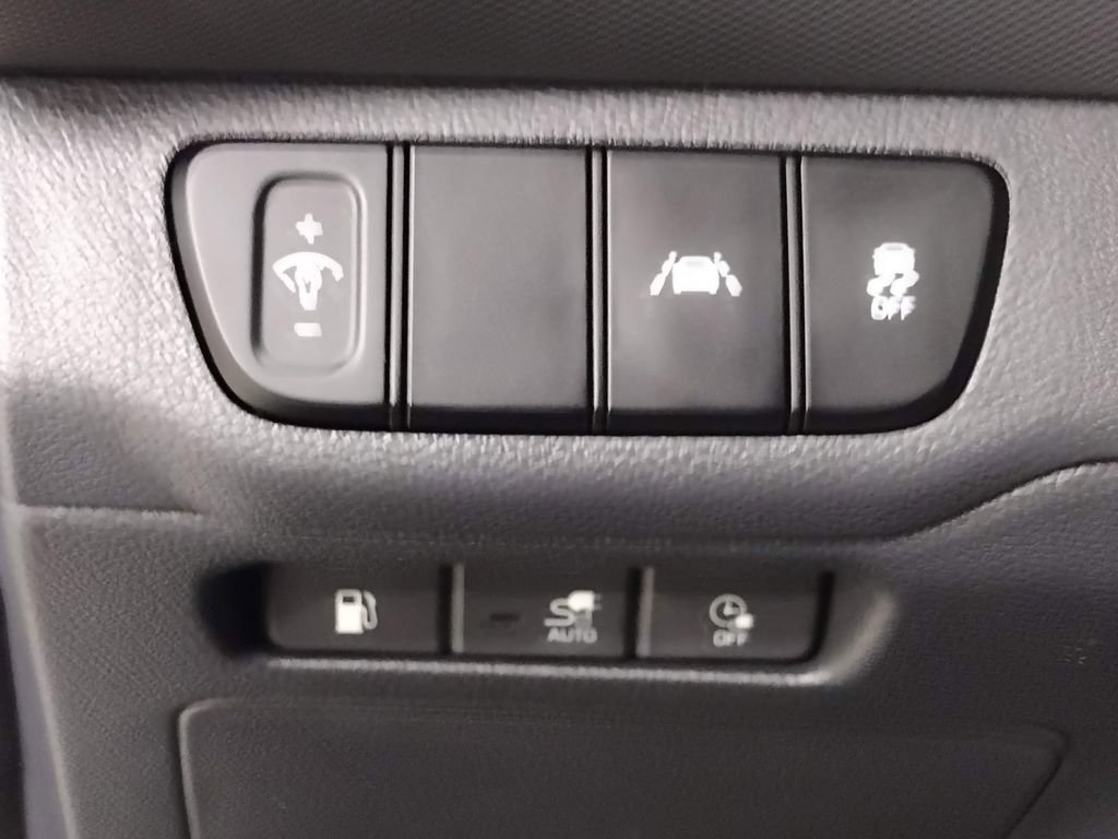Certified 2022 Hyundai Ioniq SE FWD image 24