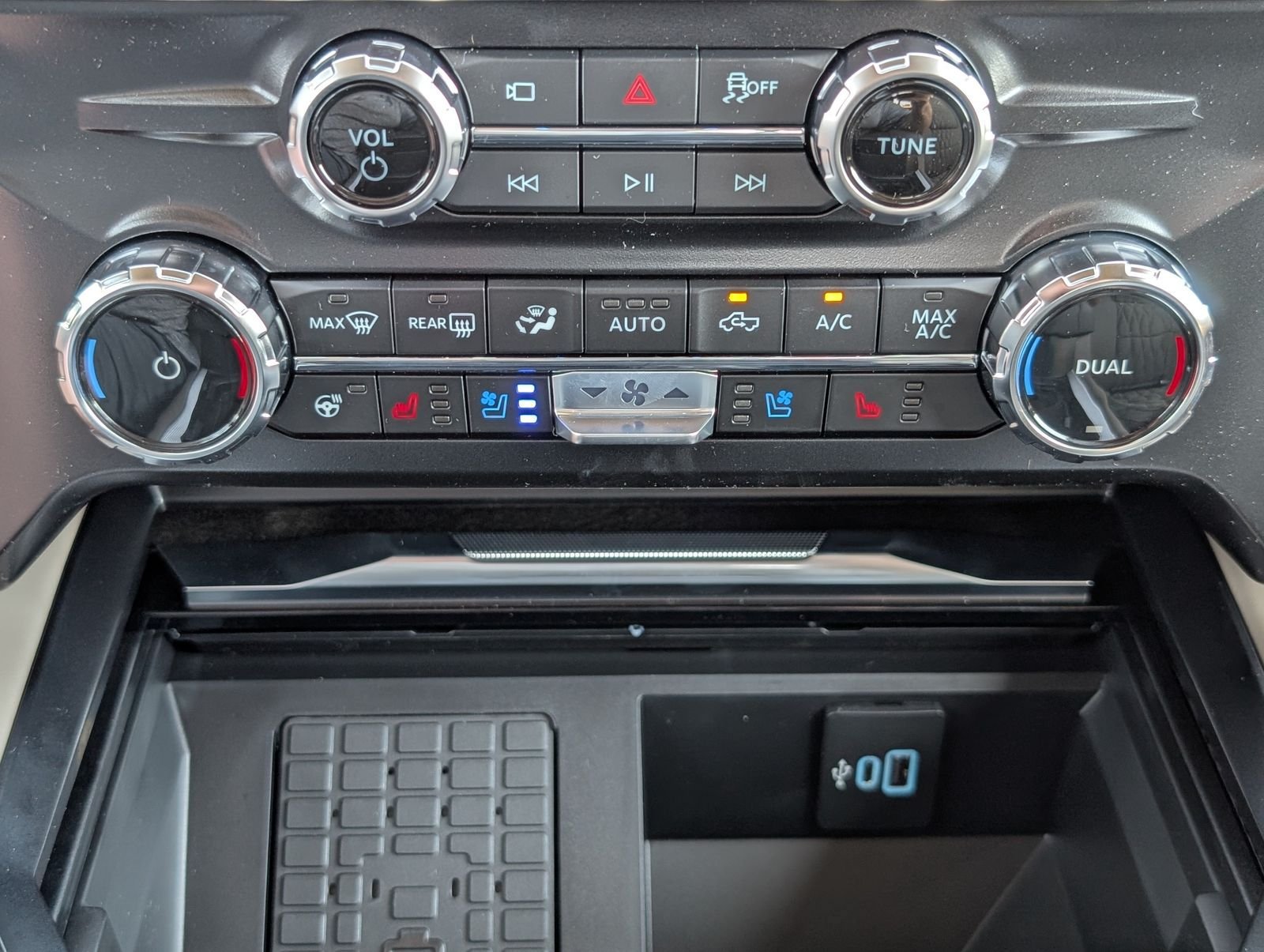 New 2026 Ford F250 Platinum w/ Platinum Plus Package AWD/4WD image 20