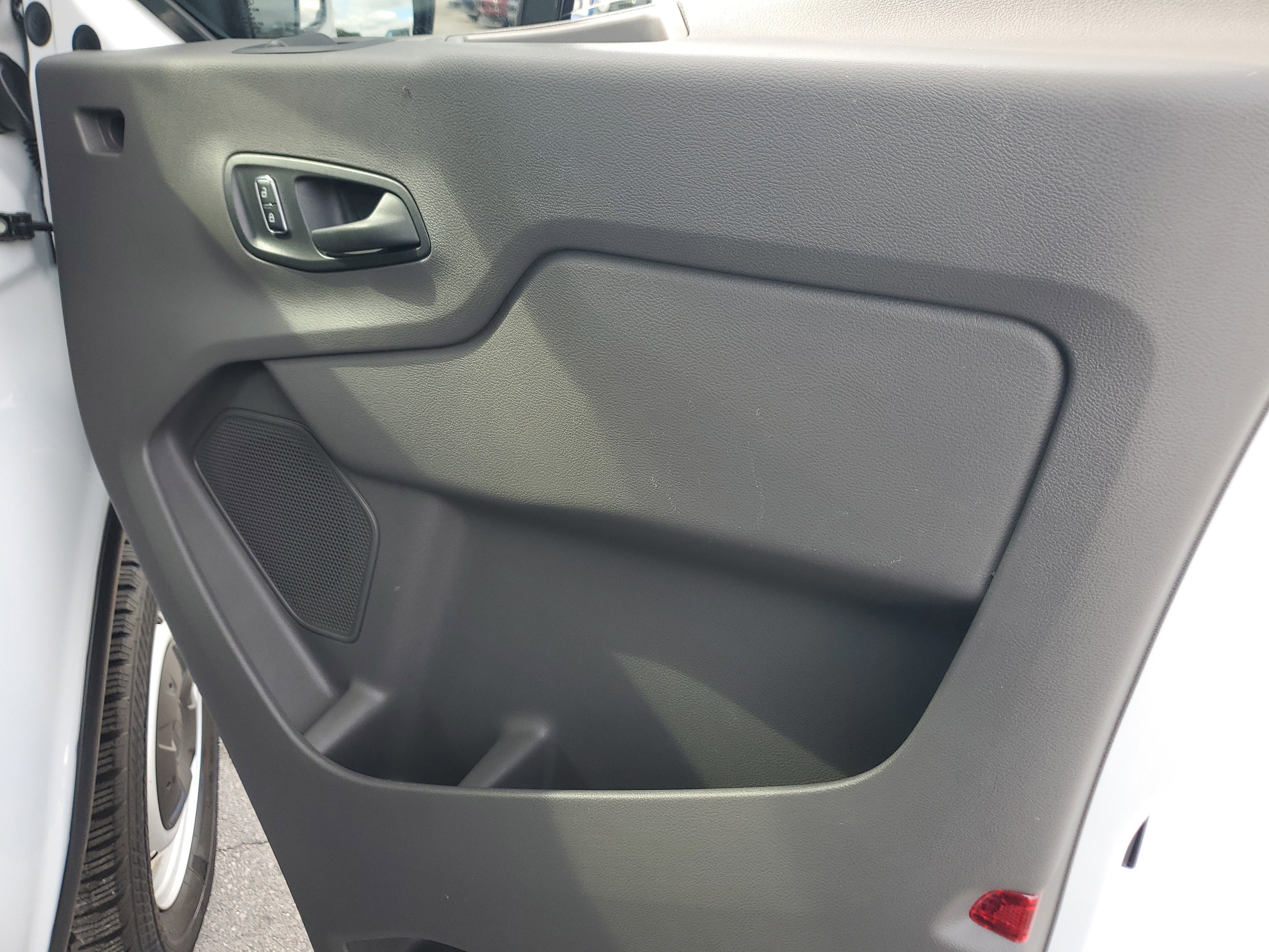 Used 2024 Ford Transit 250 148 Medium Roof w/ Load Area Protection Package image 30