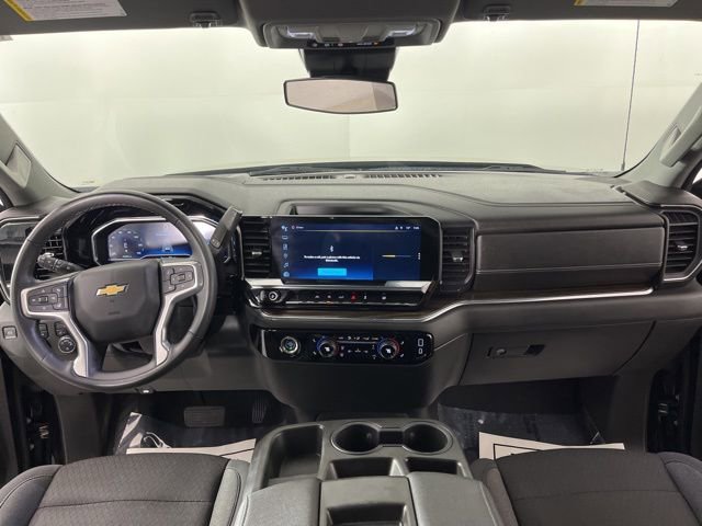 Used 2023 Chevrolet Silverado 1500 LT image 39