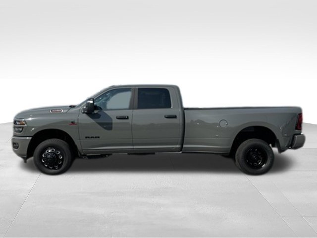 New 2026 RAM 3500 Big Horn AWD/4WD image 4