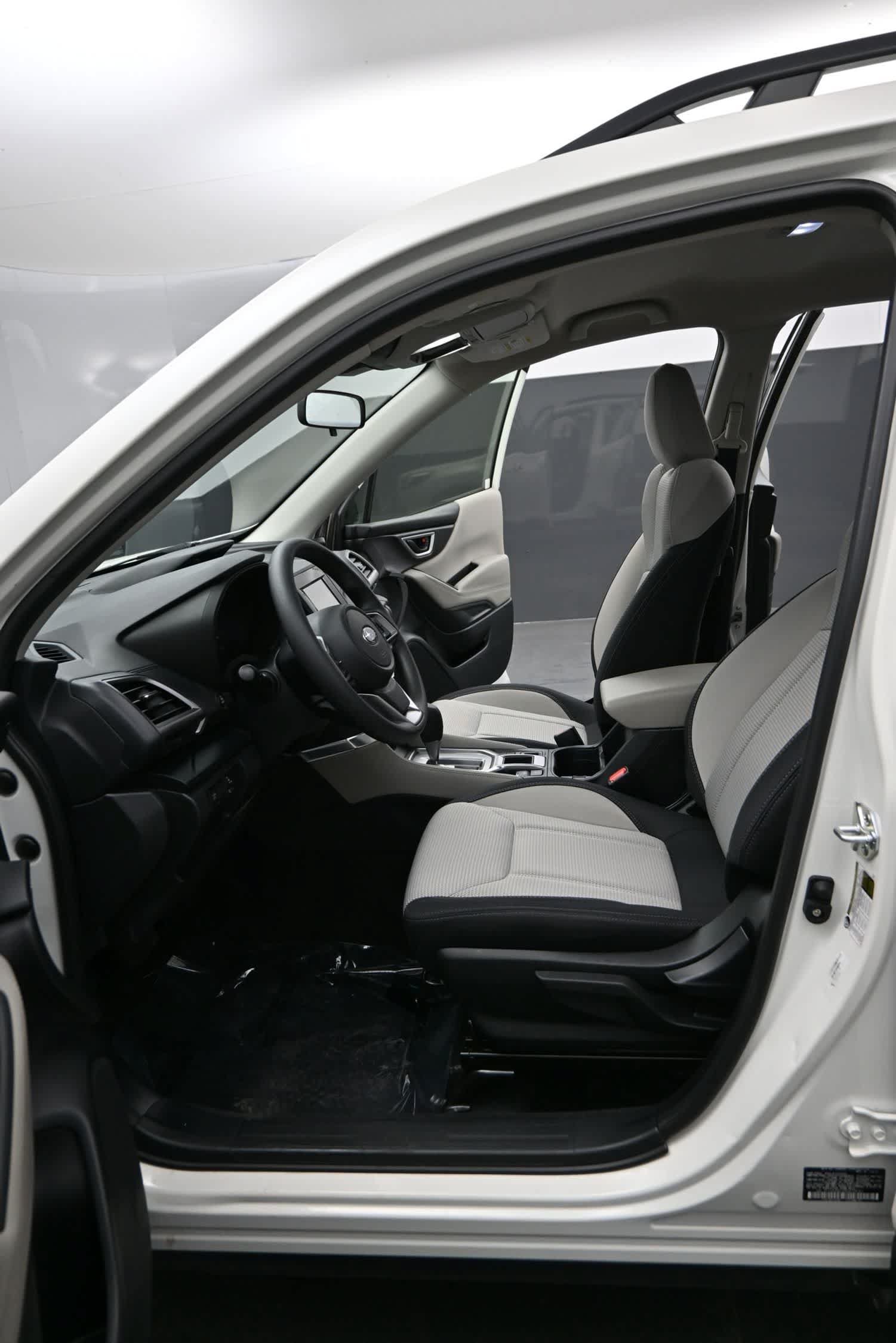 Used 2024 Subaru Forester AWD/4WD image 16