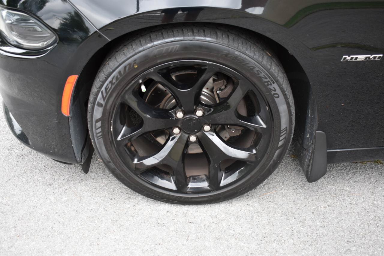 Used 2018 Dodge Charger R/T w/ Premium Group RWD image 29