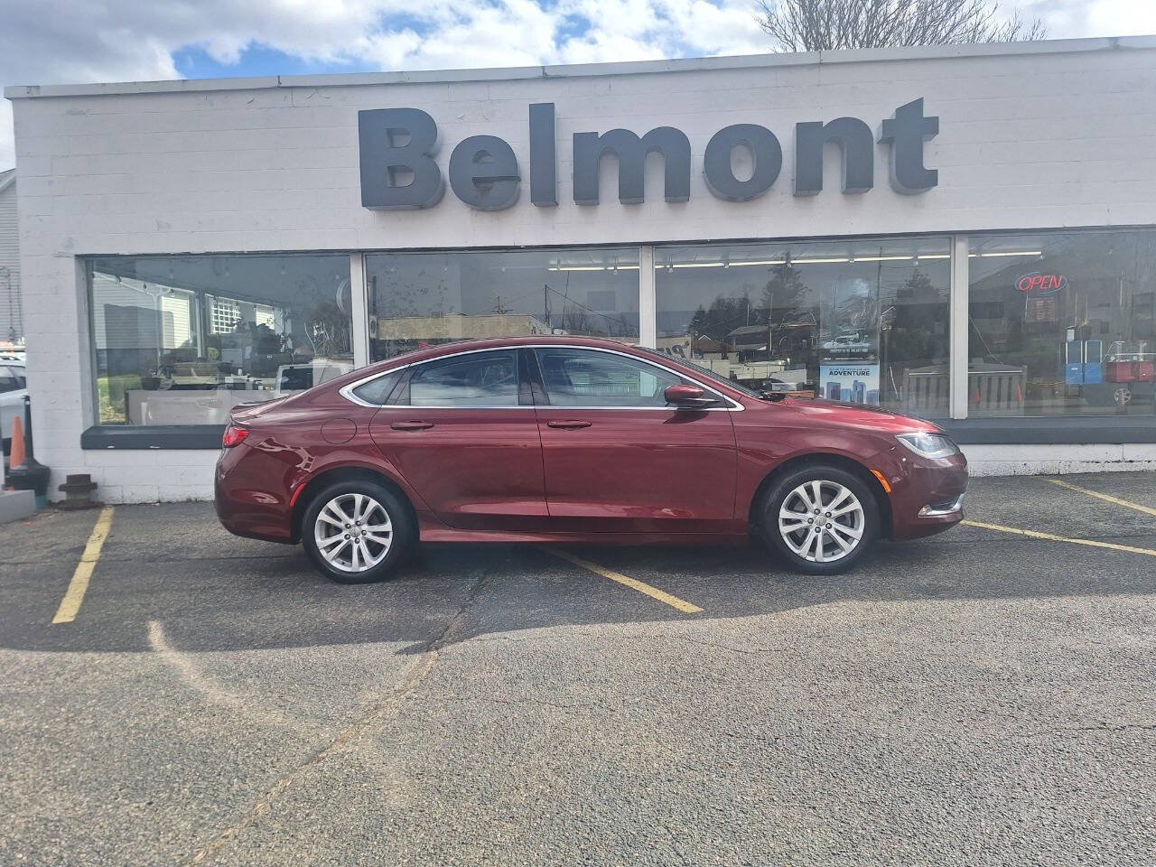Used 2016 Chrysler 200 Limited Platinum w/ Comfort & Convenience Group FWD image 2