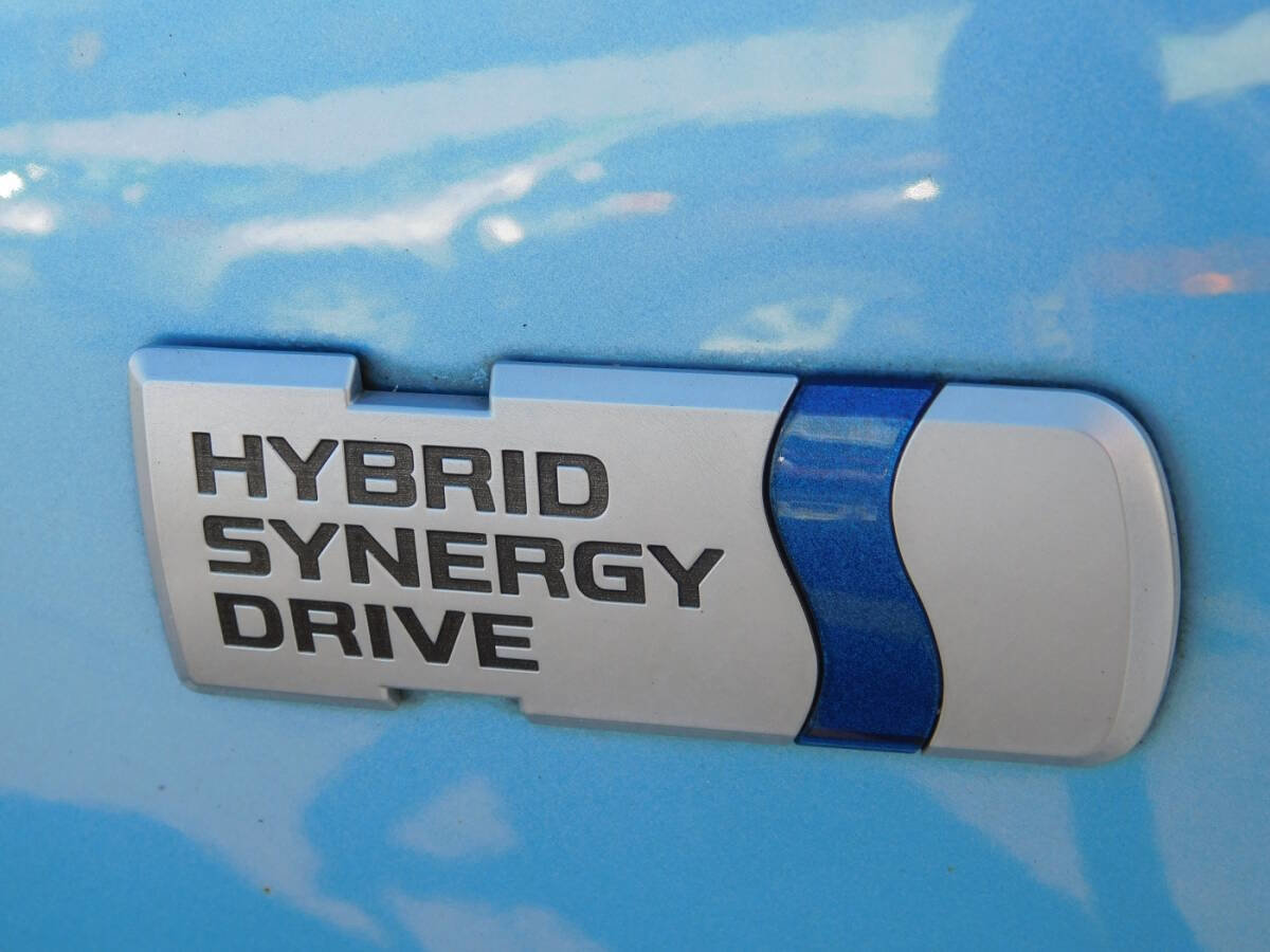 Used 2015 Toyota Prius C Four image 25