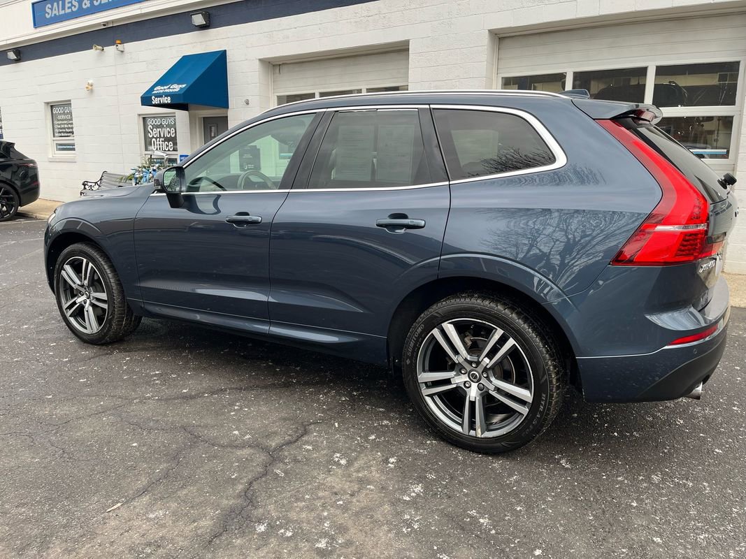 Used 2021 Volvo XC60 T5 Momentum w/ Protection Package AWD/4WD image 2