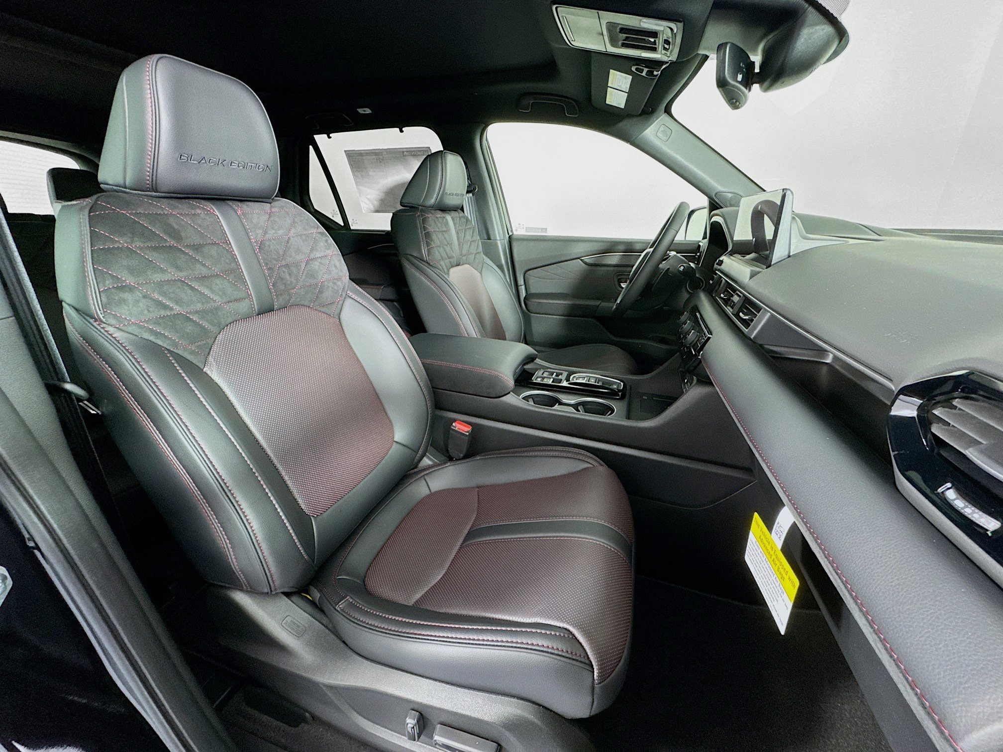 New 2026 Honda Pilot Black Edition image 31
