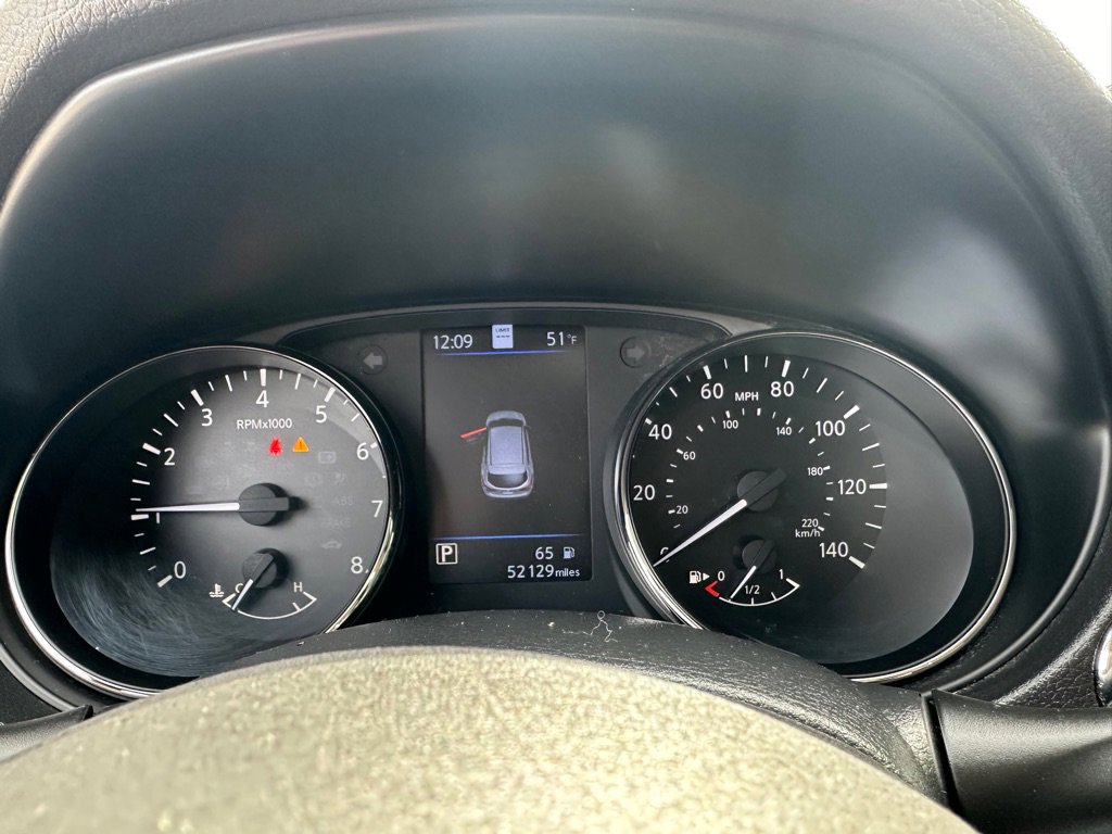 Used 2022 Nissan Rogue Sport SL w/ Premium Package image 19