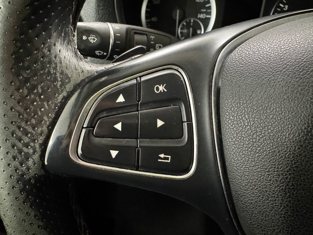 Used 2018 Mercedes-Benz Metris Passenger image 22