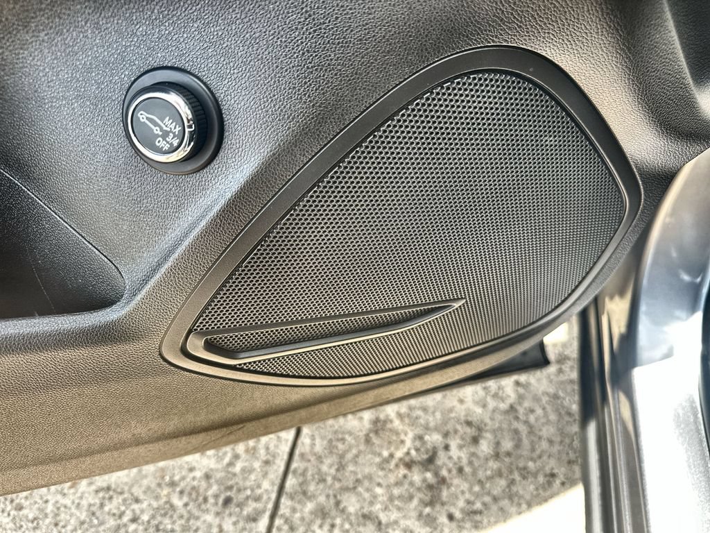 Used 2021 Buick Envision Essence w/ Sport Touring Package FWD image 23