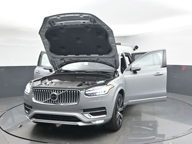 Used 2024 Volvo XC90 B6 Plus w/ Protection Package image 54
