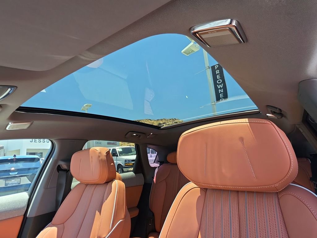 Used 2026 Cadillac Optiq Sport 2 RWD image 19