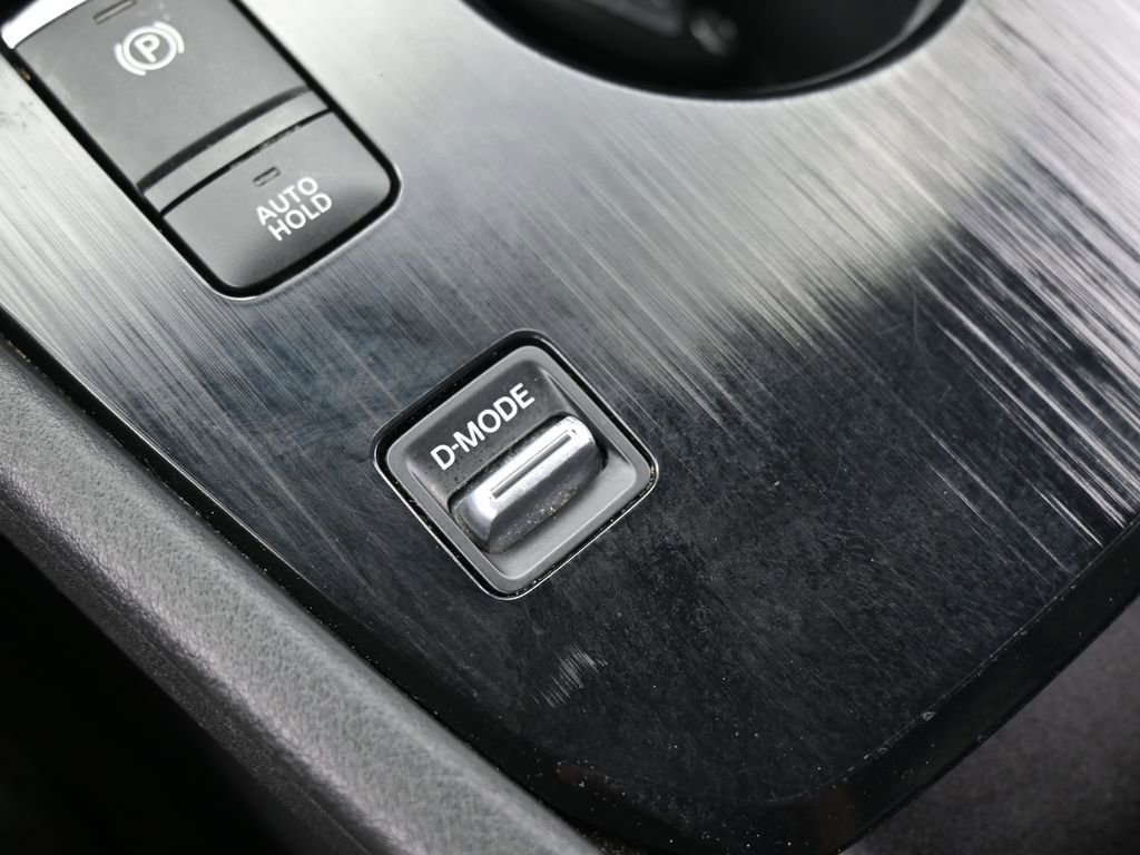 Used 2021 Nissan Rogue S image 24