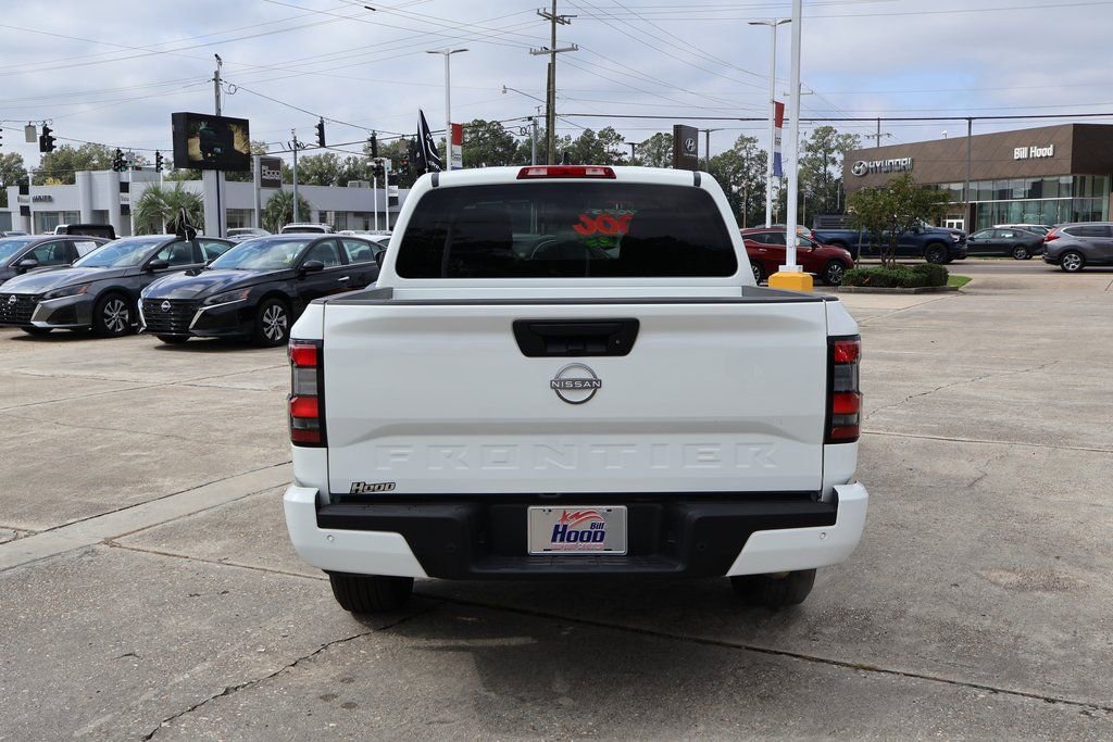 Certified 2025 Nissan Frontier SV image 18