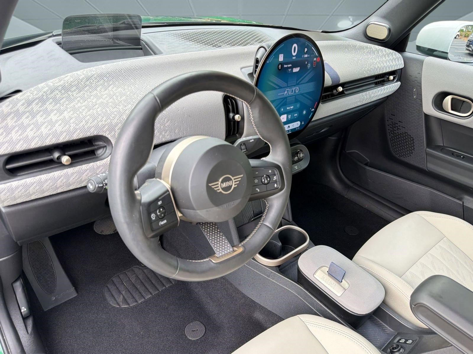 Used 2025 MINI Cooper Convertible FWD image 4