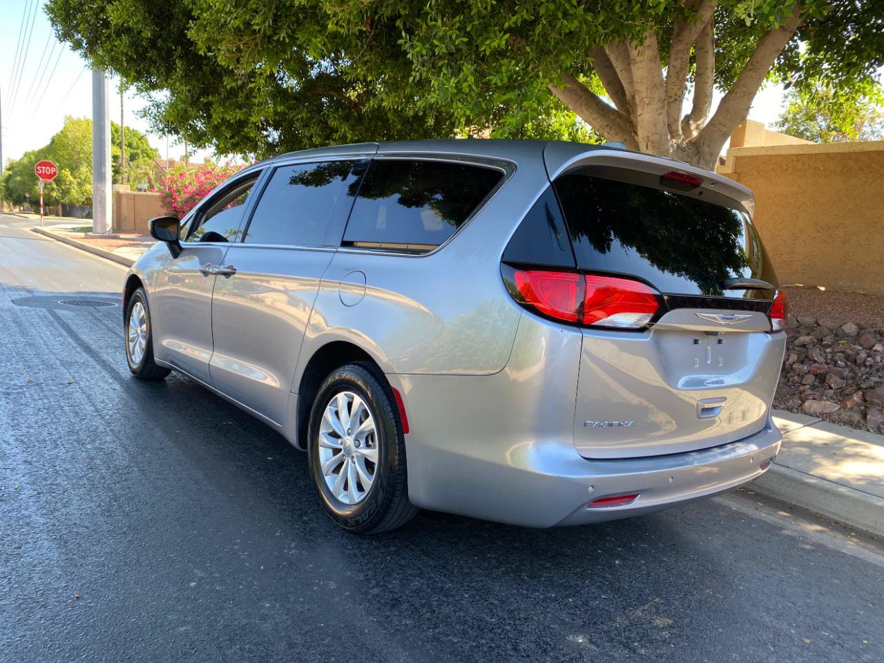 Used 2019 Chrysler Pacifica LX w/ Tire & Wheel Group FWD image 70