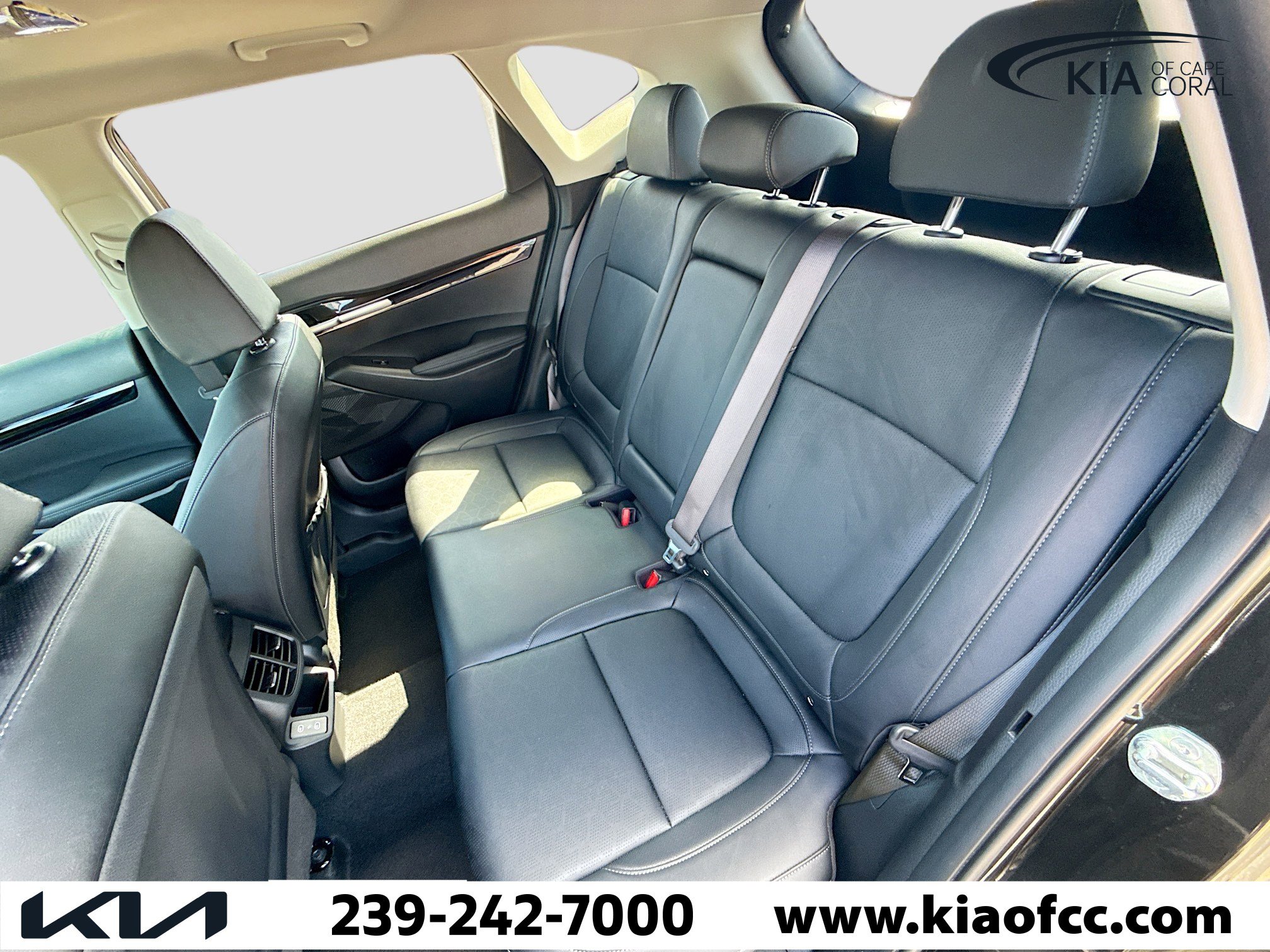 Certified 2025 Kia Seltos EX w/ EX Sunroof Package image 19
