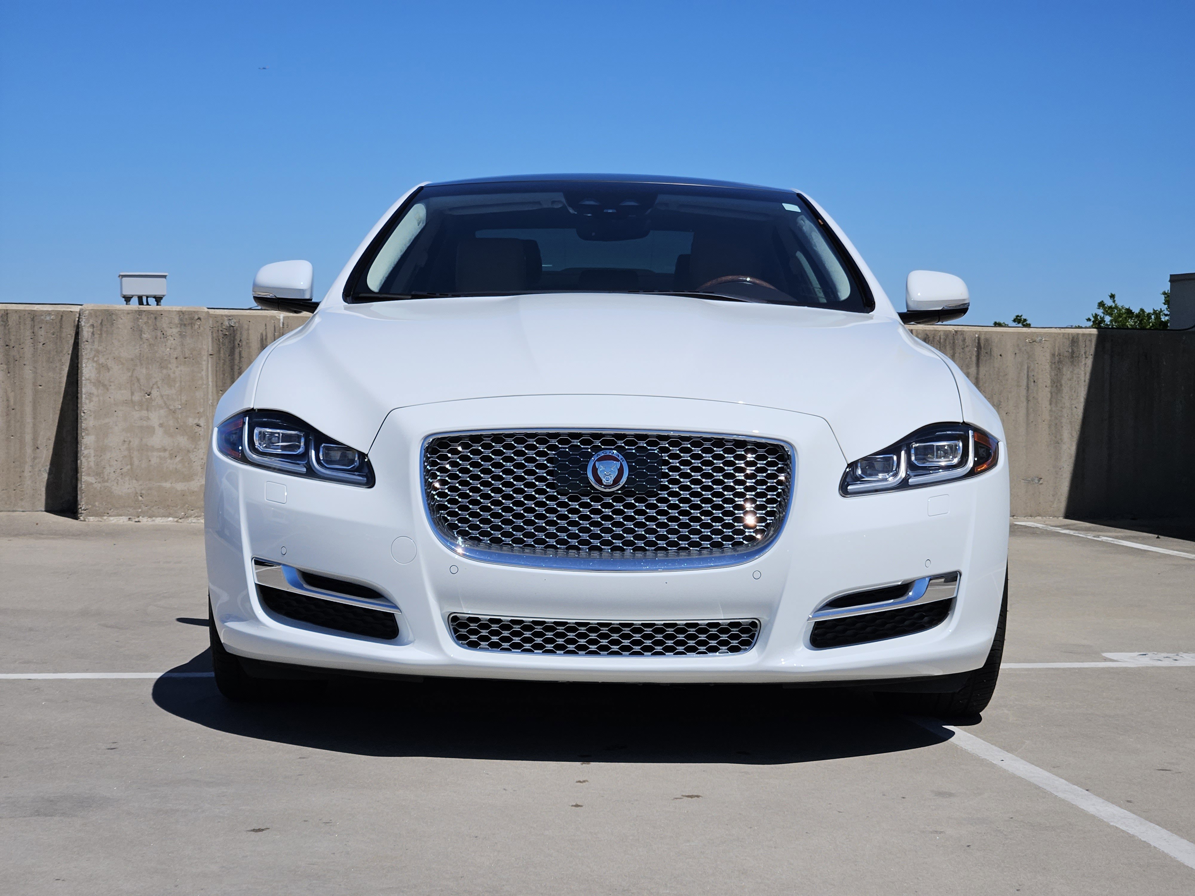 Used 2019 Jaguar XJ L Portfolio AWD/4WD image 10