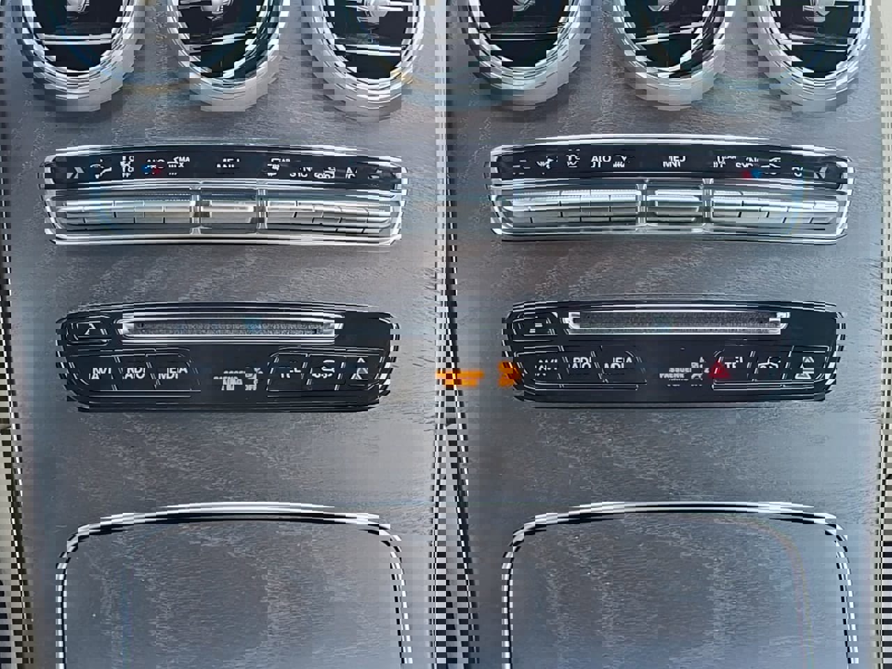 Used 2018 Mercedes-Benz GLC 300 4MATIC image 22