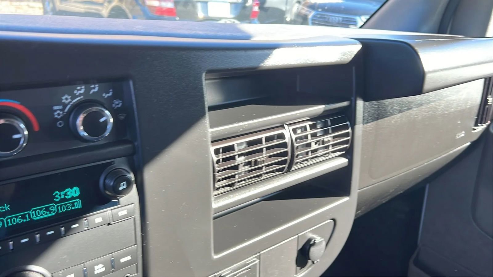 Used 2023 GMC Savana 2500 Extended image 11