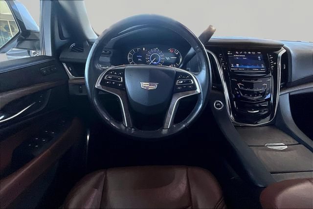 Used 2018 Cadillac Escalade Premium Luxury w/ LPO, Radiant Package AWD/4WD image 8