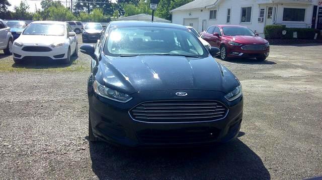 Used 2014 Ford Fusion SE image 2