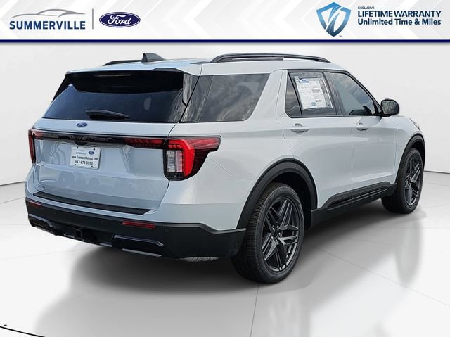 New 2026 Ford Explorer ST-Line w/ ST-Line Street Pack RWD image 3