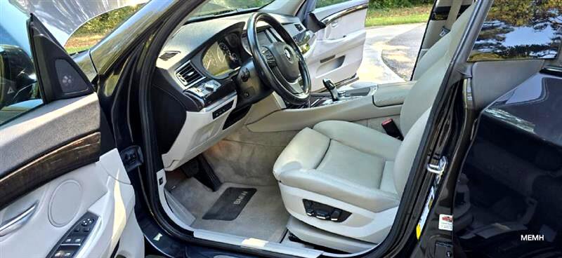 Used 2012 BMW 550i Gran Turismo w/ Driver Assistance Pkg image 19