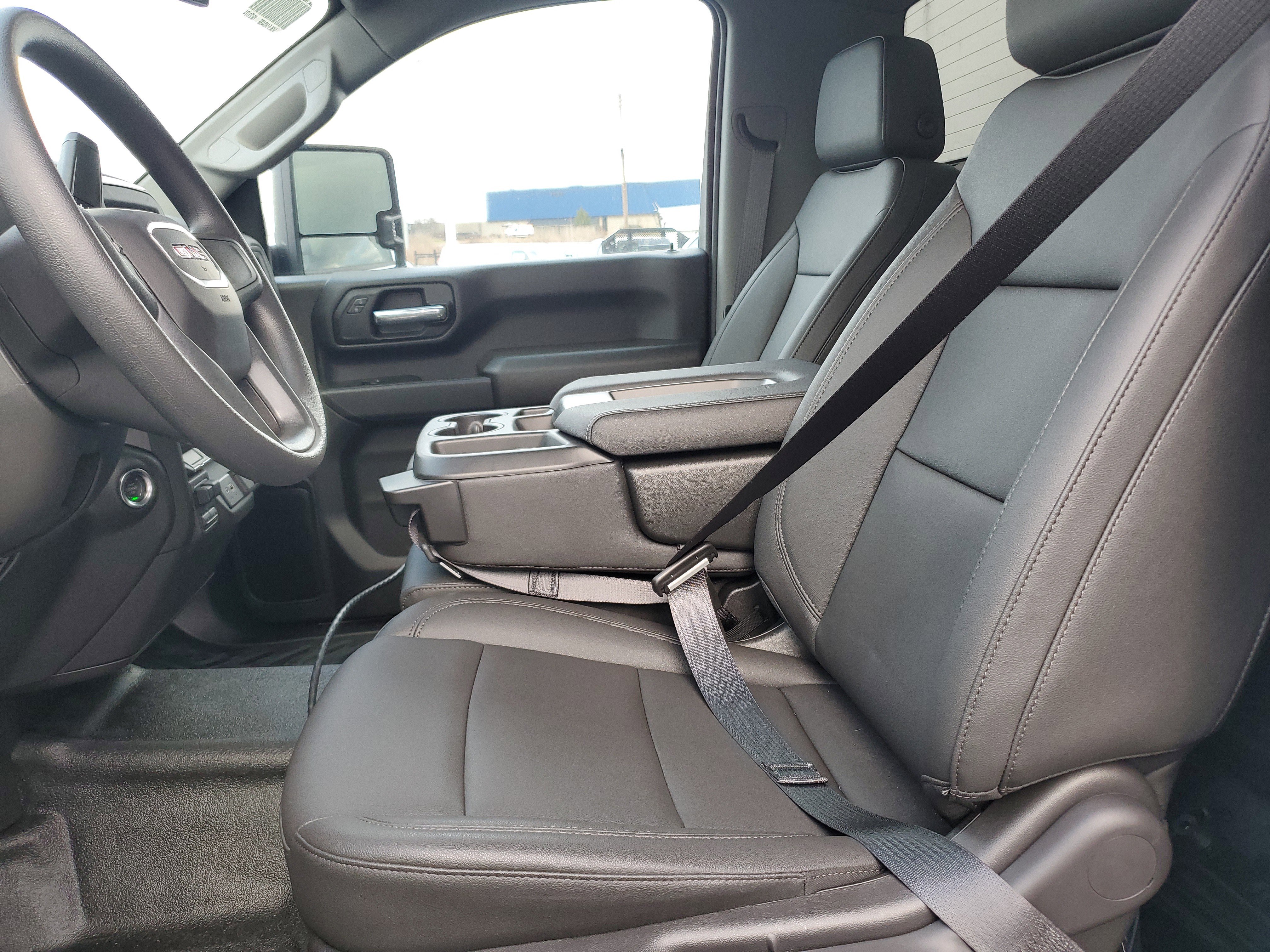 New 2025 GMC Sierra 3500 Pro w/ Convenience Package image 30