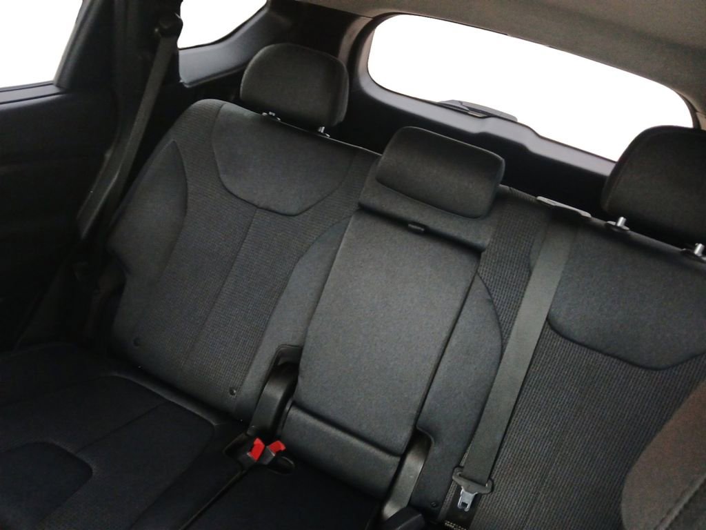 Used 2020 Hyundai Santa Fe SEL w/ Convenience Package image 15