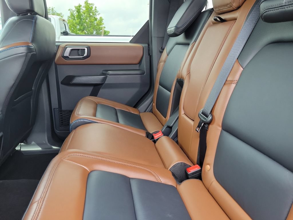 Used 2024 Ford Bronco Outer Banks AWD/4WD image 10