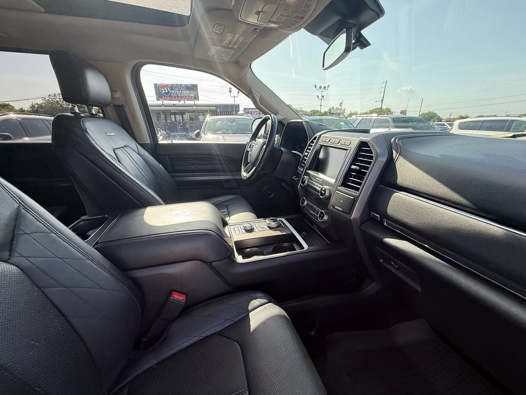 Used 2019 Ford Expedition Platinum AWD/4WD image 26