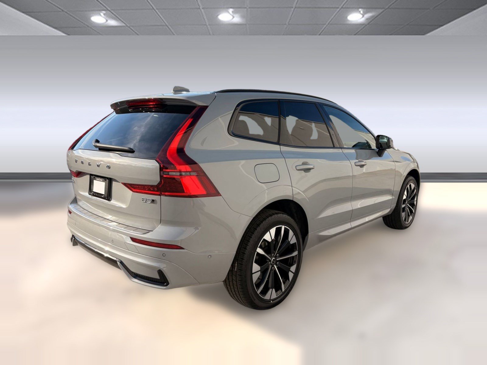 Used 2026 Volvo XC60 B5 Plus w/ Protection Package Premier AWD/4WD image 9