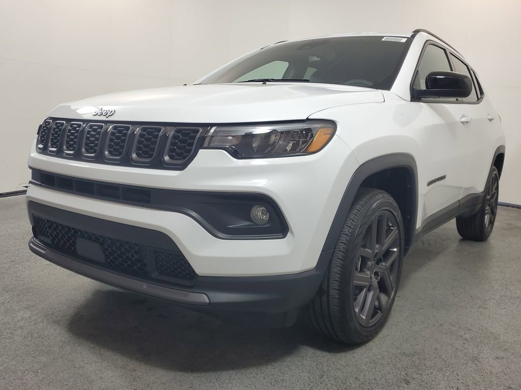 New 2026 Jeep Compass Latitude image 3
