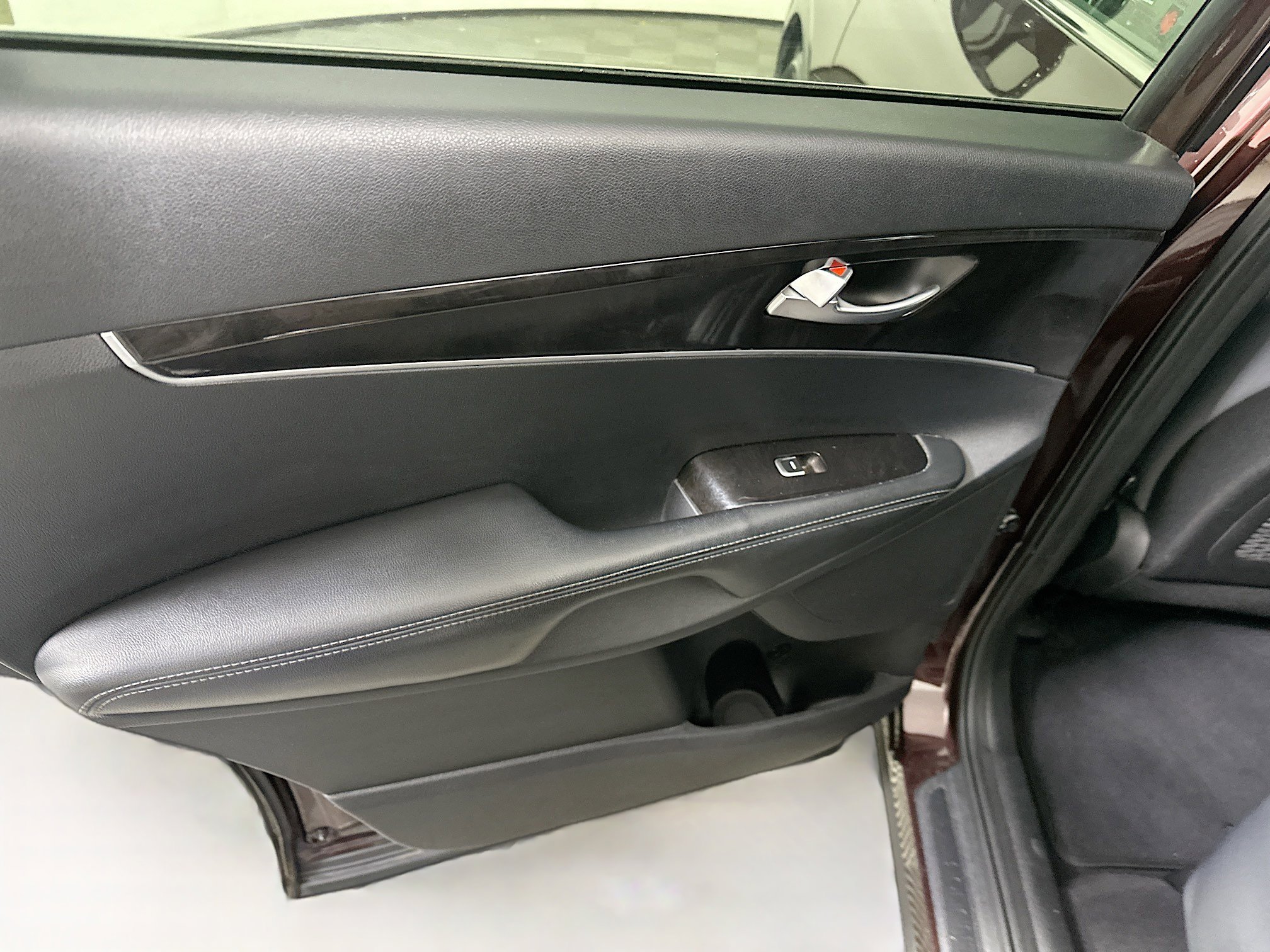 Used 2016 Kia Sorento LX w/ LX Convenience Package image 25