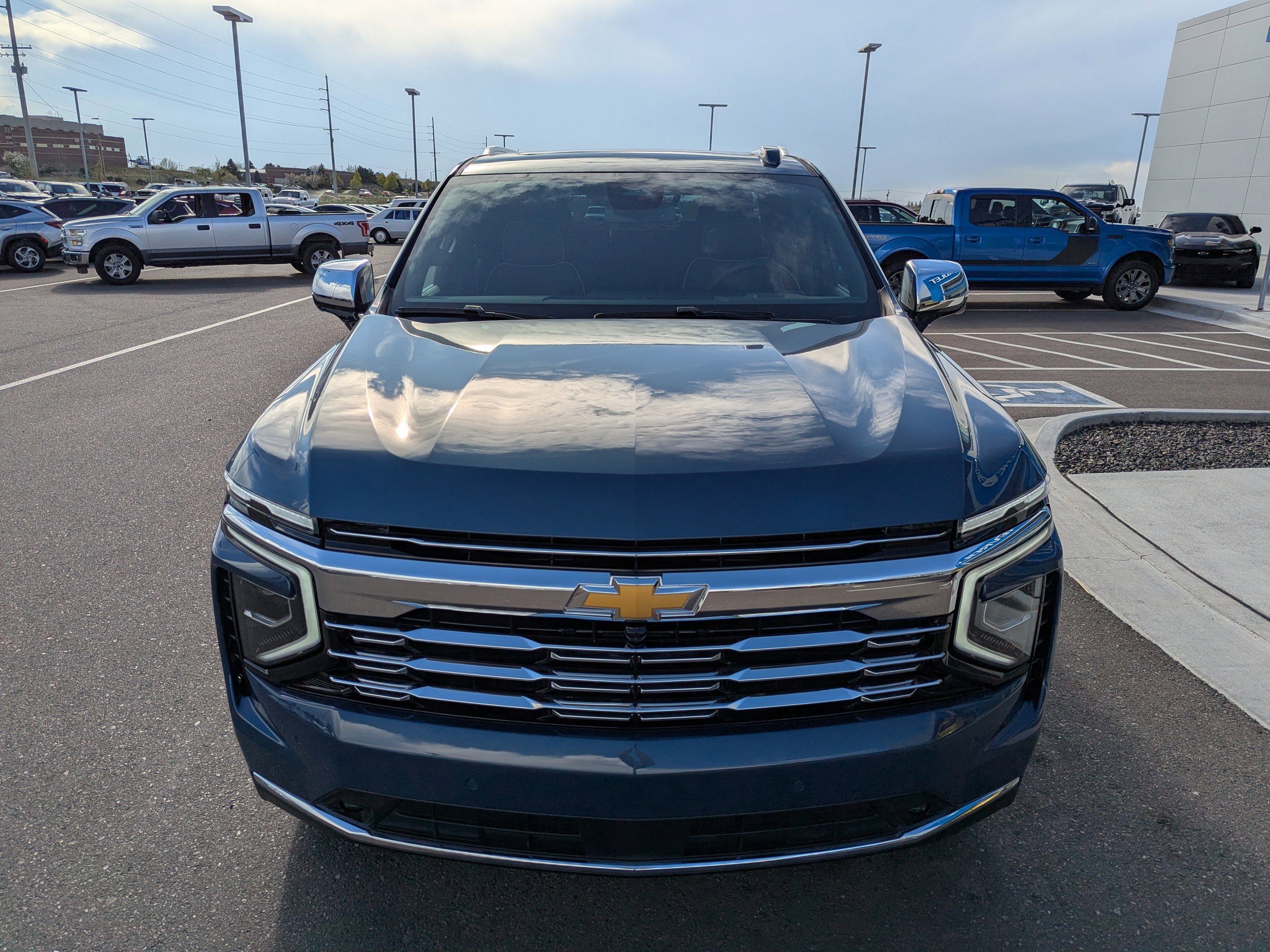 New 2026 Chevrolet Tahoe Premier w/ Sun And Tow Package AWD/4WD image 4