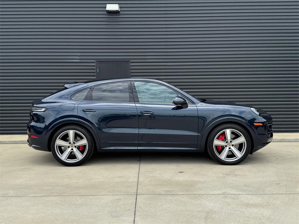 Certified 2025 Porsche Cayenne S image 8